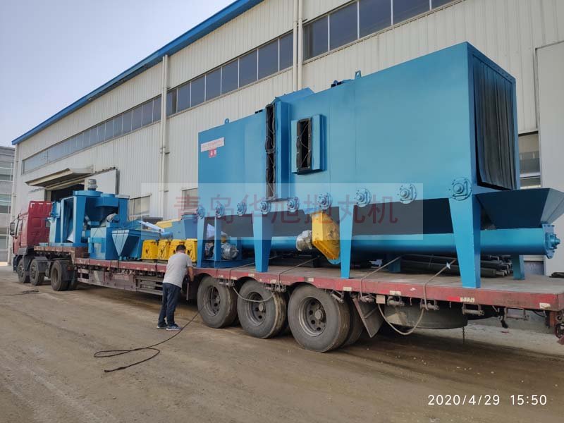 Q6915輥道通過式拋丸機發(fā)往云南大理